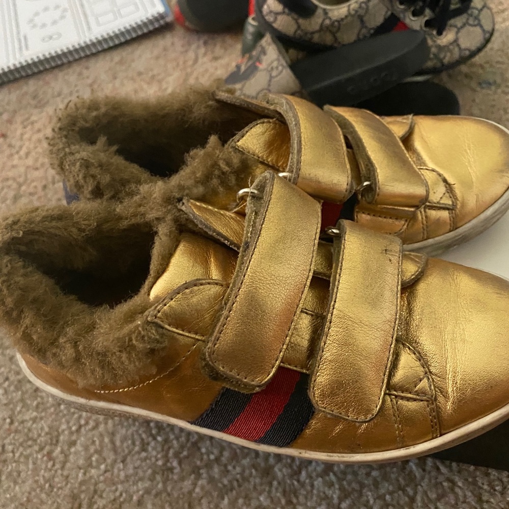 Kids Gucci sneakers wit fur. 100% authentic unisex